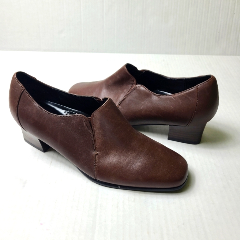 NEW DAVID TATE slipe-on leather loafers